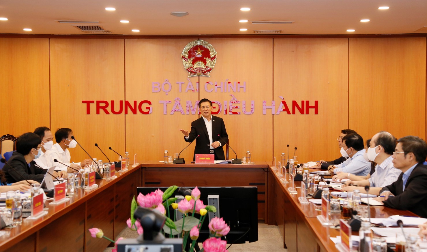 Bộ trưởng Bộ Tài chính Hồ Đức Phớc phát biểu tại cuộc làm việc.