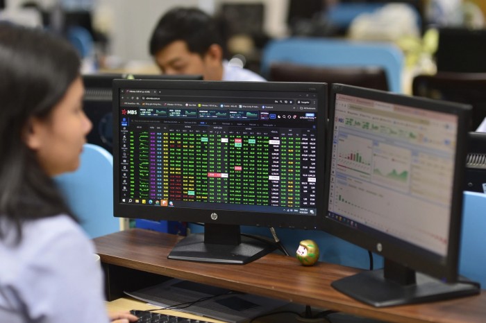 Ủy ban Chứng khoán Nhà nước: 17 nhiệm vụ kiểm soát thủ tục hành chính năm 2025