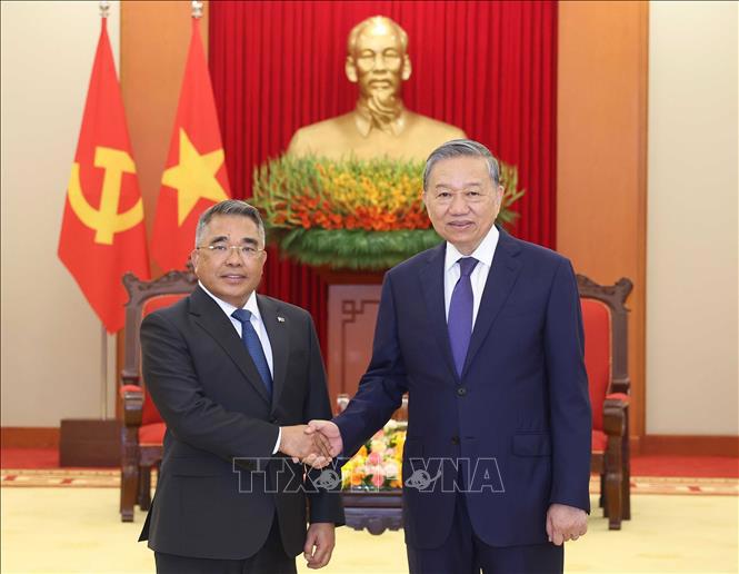 Tổng Bí thư Tô Lâm tiếp Đại sứ Philippines tại Việt Nam Meynardo Los Banos Montealegre - Ảnh: TTXVN.  
