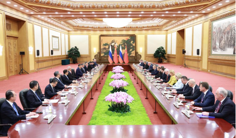 Chủ tịch Trung Quốc Tập Cận Bình hội đàm với Tổng thống Nga Vladimir Putin tại Đại lễ đường Nhân dân ở Bắc Kinh, Trung Quốc, ngày 2 – 9. Ảnh: Tân Hoa Xã