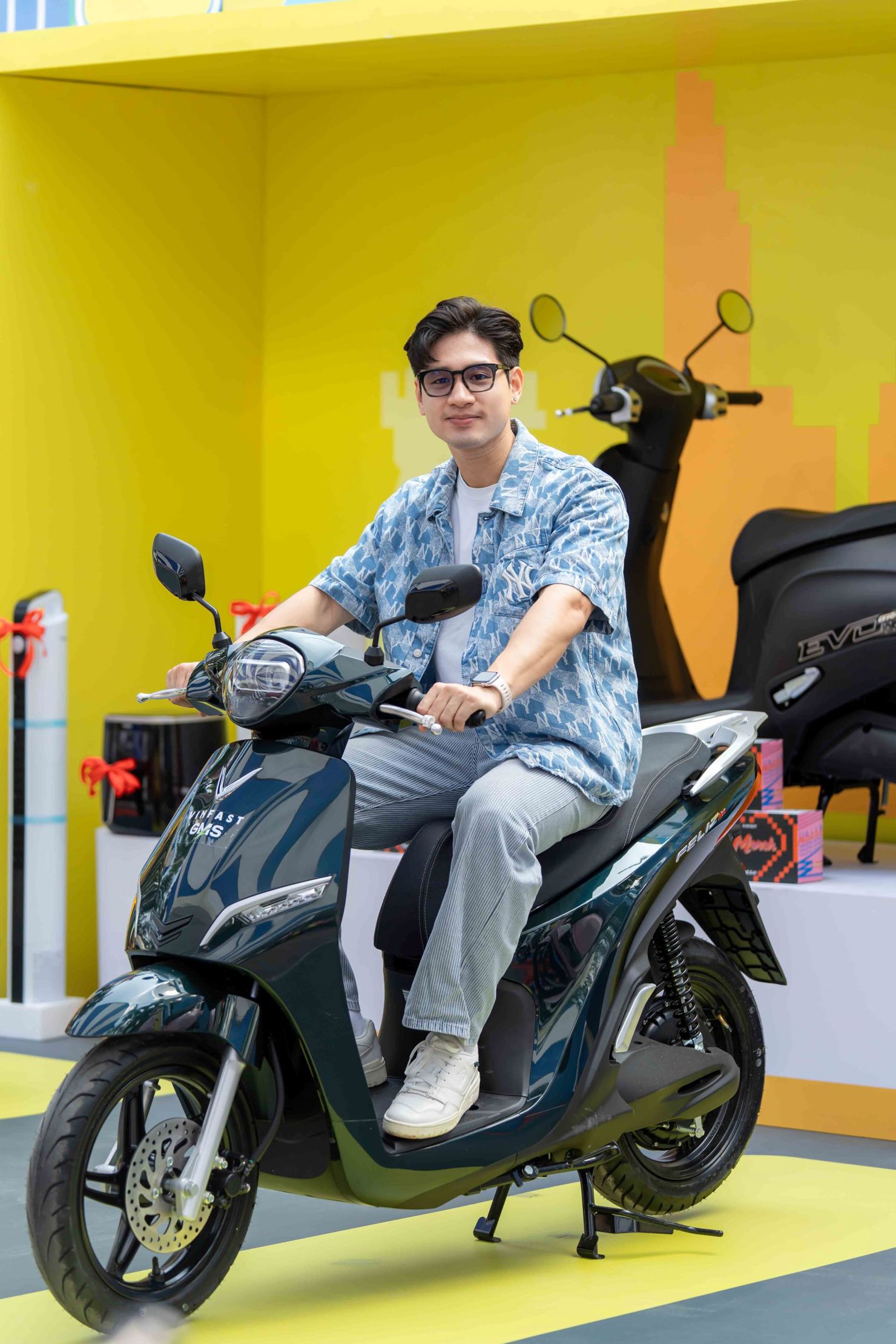 Mẫu xe VinFast Feliz Neo được thiết kế trẻ trung và có thể vận hành trong điều kiện ngập nước.