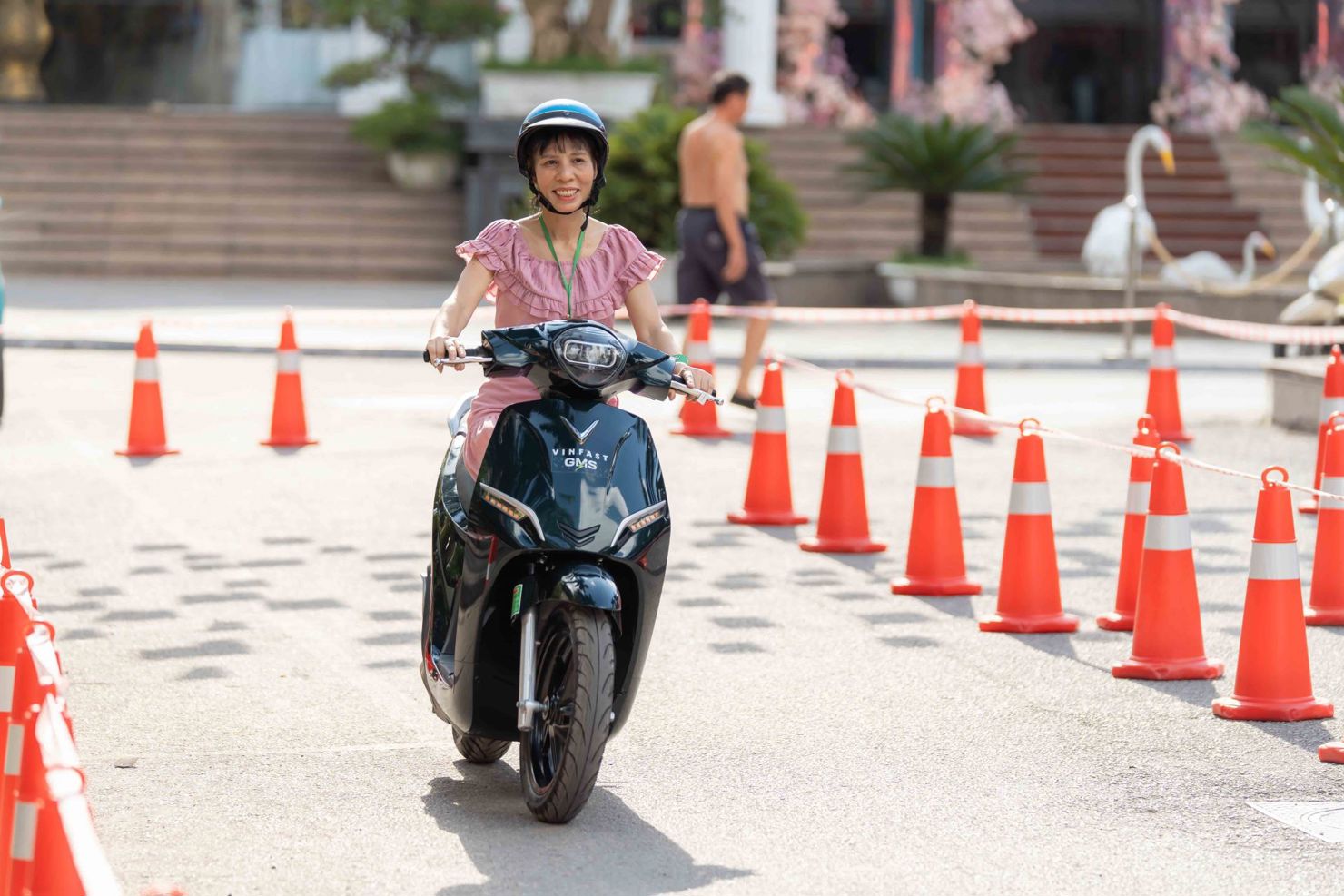 Nhiều gia đình đã chọn bỏ xe xăng mua xe điện bởi mức giá hấp dẫn, chi phí tiết kiệm.