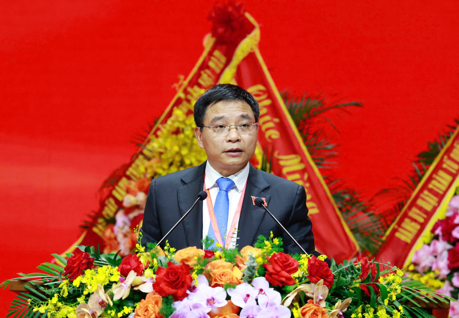 Bí thư Đảng uỷ, Bộ trưởng Bộ Tài chính Nguyễn Văn Thắng phát biểu tại Đại hội.