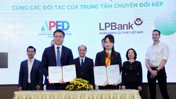 Hỗ trợ doanh nghiệp Việt bứt phá với chuyển đổi số - xanh