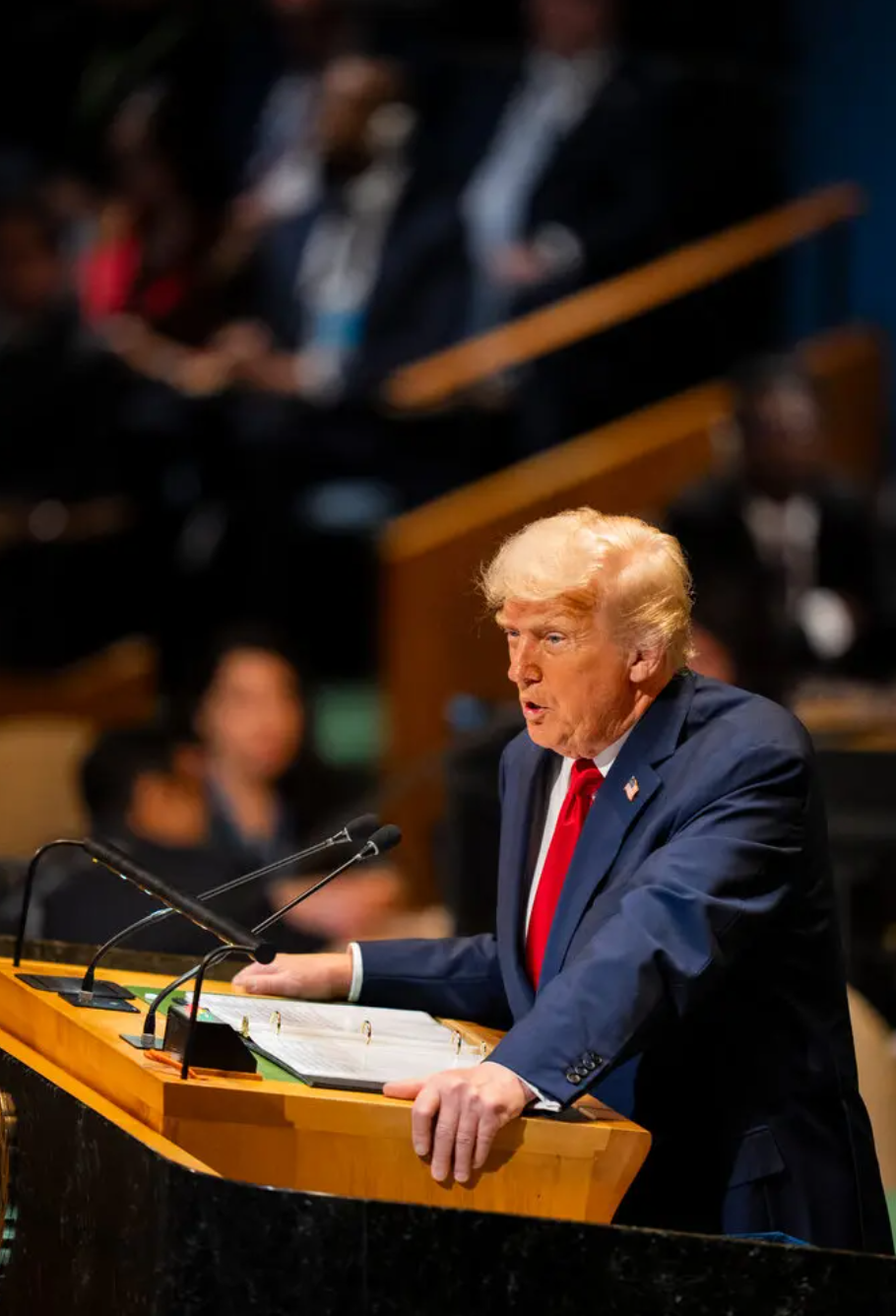 Tổng thống Donald Trump đến hiện tại vẫn từ chối gặp lãnh đạo của cả hai đảng. Ảnh: The New York Times.  