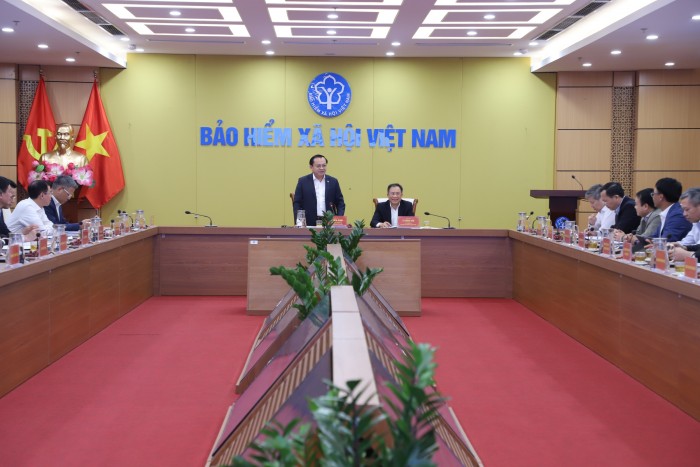 Chủ động nghiên cứu, hoàn thiện chính sách bảo hiểm xã hội, bảo hiểm y tế