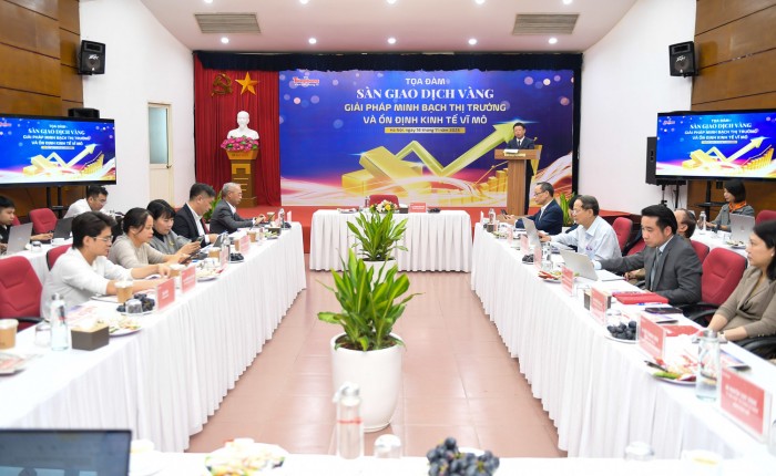 Hải quan siết kiểm soát buôn lậu, chuyên gia đề xuất chứng khoán hóa thị trường vàng