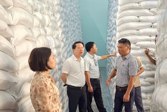 “Vượt lũ - thắng bão” hoàn thành nhập lương thực dự trữ quốc gia