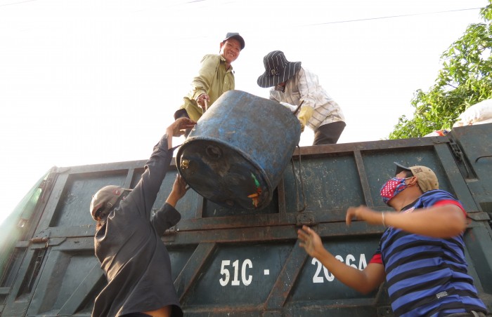 TP. Hồ Chí Minh nguy cơ ùn ứ rác khi bãi Đa Phước chỉ tiếp nhận ban đêm