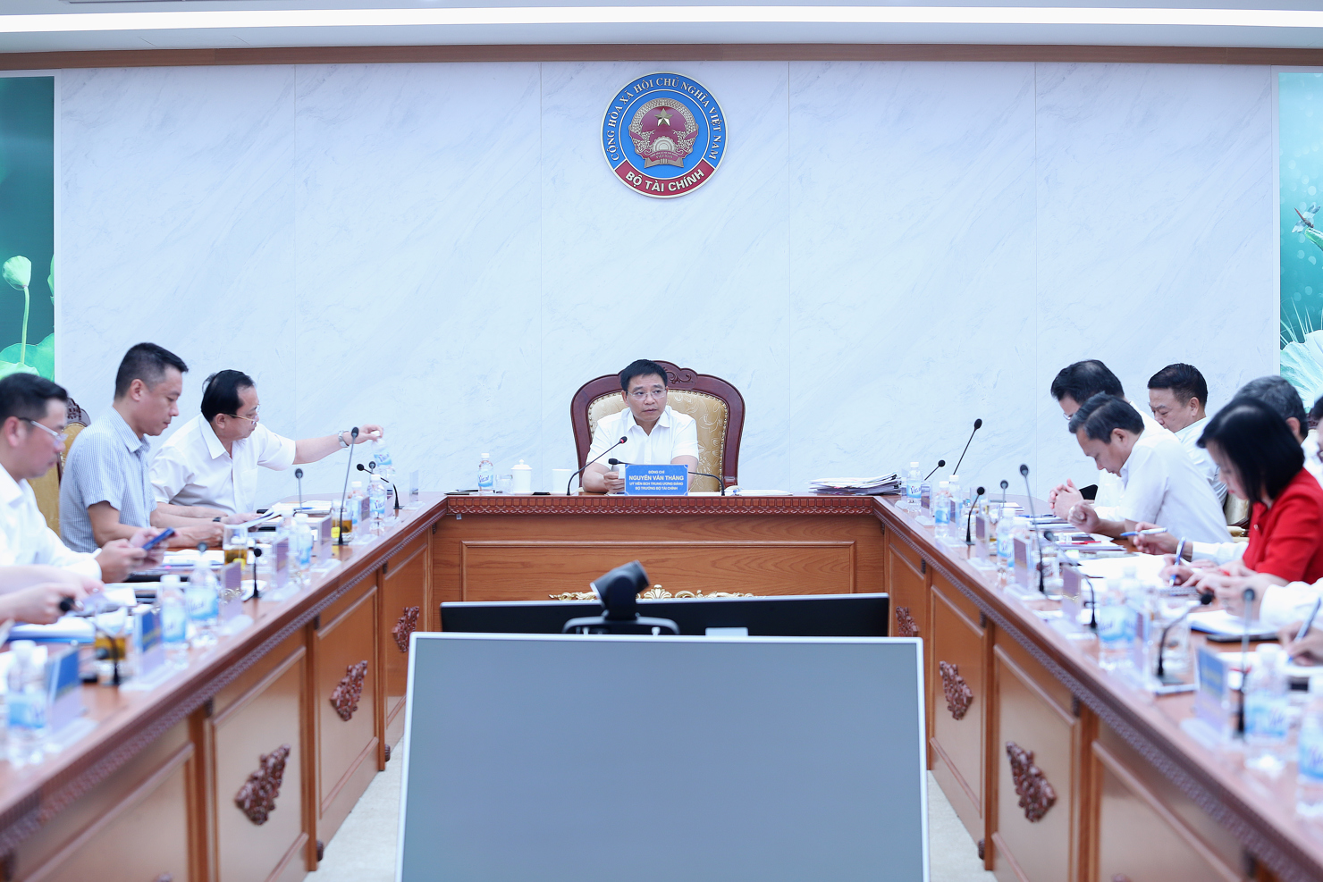 Bộ trưởng Nguyễn Văn Thắng chủ trì cuộc họp Ban Chỉ đạo triển khai Nghị quyết số 57-NQ/TW và Đề án 06 của Chính phủ thuộc Bộ Tài chính.