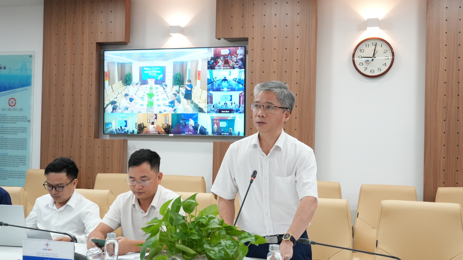 Ông Nguyễn Quang Hòa - Trưởng phòng Kỹ thuật - NPSC báo cáo kết quả thực hiện chương trình khoa học công nghệ năm 2025 và kế hoạch triển khai năm 2026 