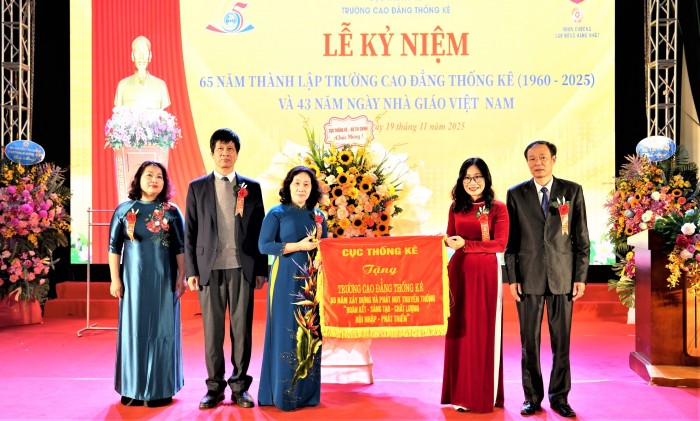 Trường Cao đẳng Thống kê 65 năm trưởng thành và phát triển