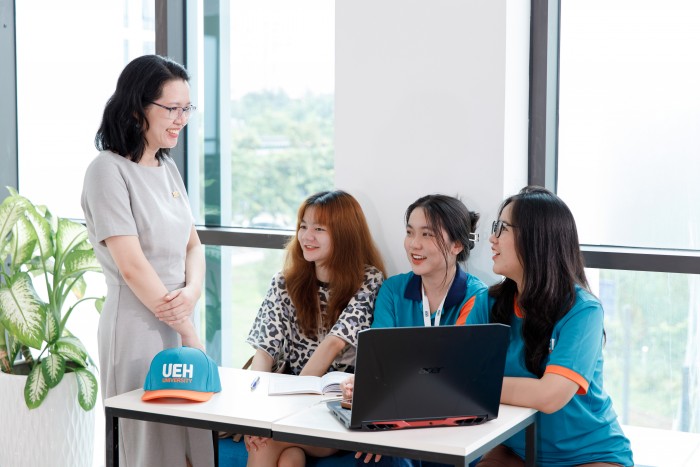 Đại học Kinh tế TP. Hồ Chí Minh mở rộng hỗ trợ người học bị ảnh hưởng bão lũ