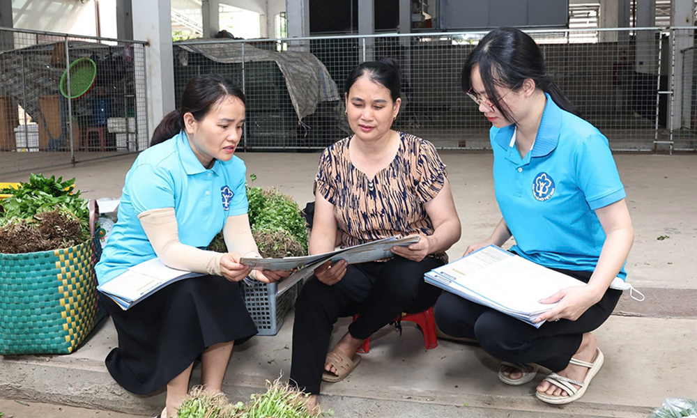 Bài 2: Chủ động, quyết liệt phát triển người tham gia Bảo hiểm xã hội, Bảo hiểm y tế ngay từ cơ sở