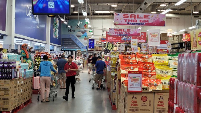 INFOGRAPHIC: Tổng quan bán lẻ hàng hóa và doanh thu dịch vụ tiêu dùng 10 tháng năm 2025